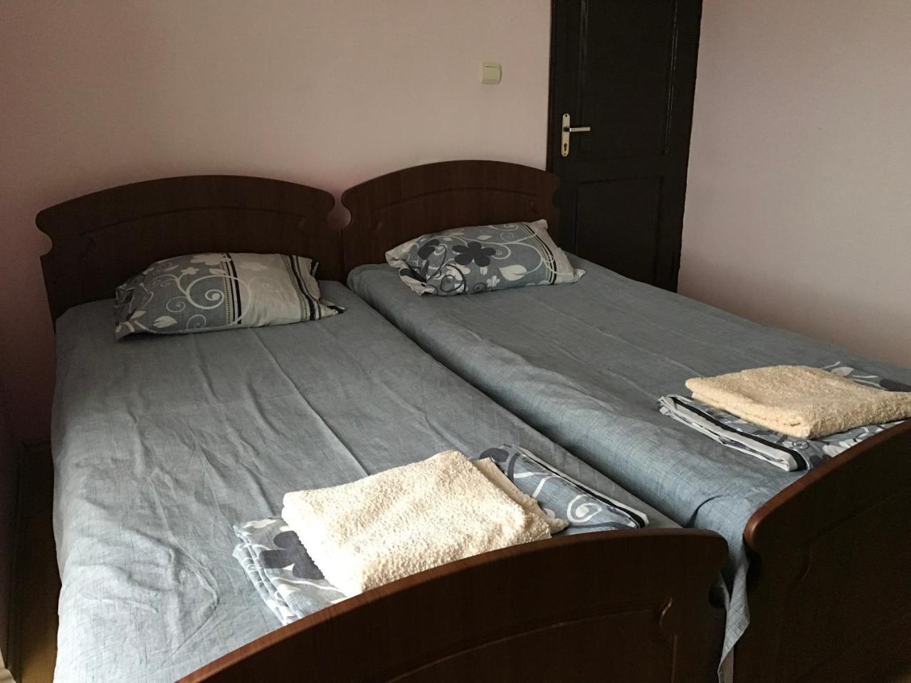 Temo'S Guesthouse 사르피 외부 사진
